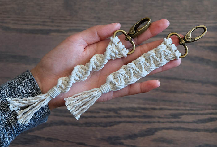 Make a friendship bracelet