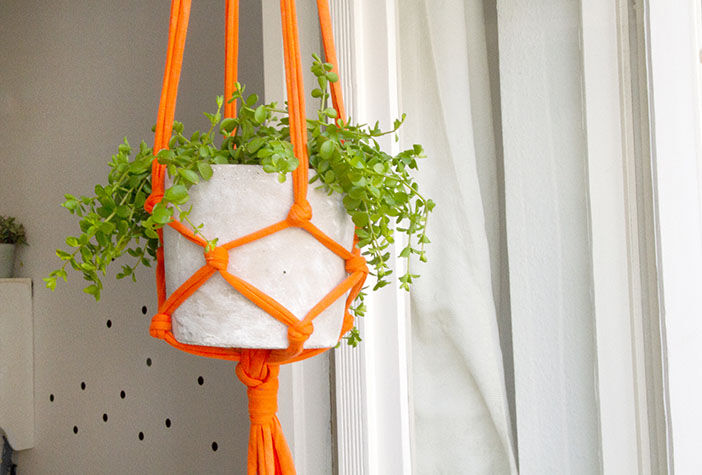 Macrame hanging basket