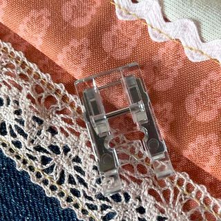 Clear Foot Horizontal Gripper (7 mm) For Brother, 
