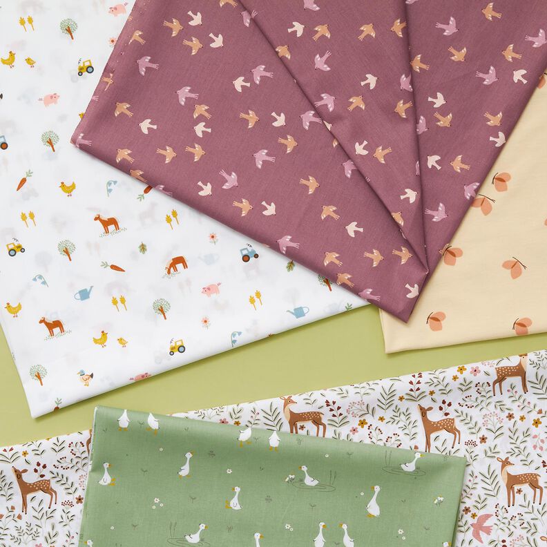 Cotton Poplin deer in the meadow – offwhite,  image number 5